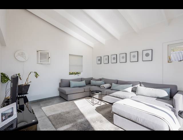 4 BEDROOM FREEHOLD FOR SALE IN FROGGY FARM